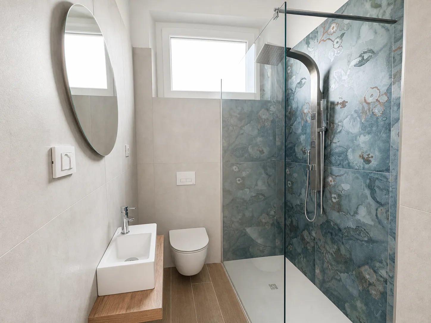 Bagno rinnovato della camera deluxe — Hotel La Dolce Vita Rimini